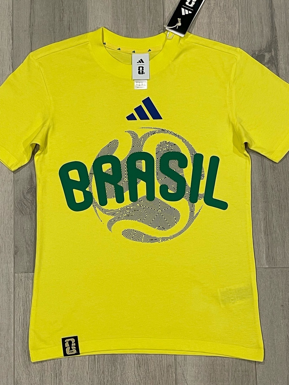 Adidas FIFA Brazil Graphic T-Shirt Youth Medium 11-12Y Neon Yellow NWT Brasil